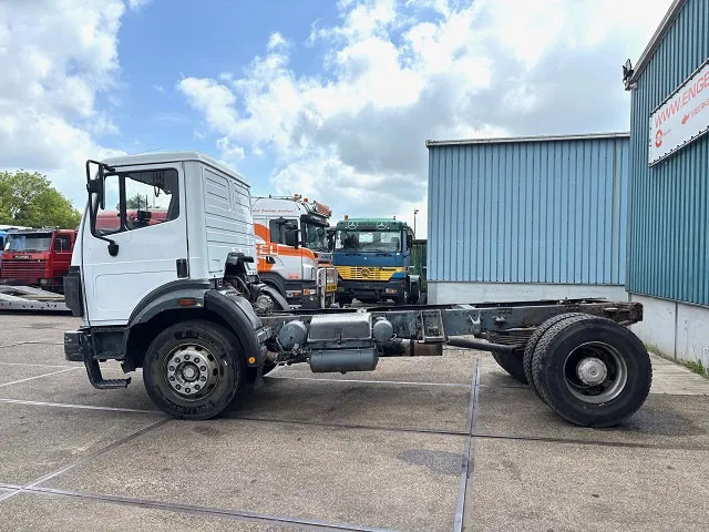 Mercedes-Benz SK 1824 4x2 FULL STEEL SUSPENSION CHASSIS (MANUAL GEARBOX / REDUCTION AXLE / FULL STEEL SUSPENSION) - Cab chassis truck: picture 5 Mercedes-Benz SK 1824 4x2 FULL STEEL SUSPENSION CHASSIS (MANUAL GEARBOX / REDUCTION AXLE / FULL STEEL SUSPENSION) - Cab chassis truck: picture 5