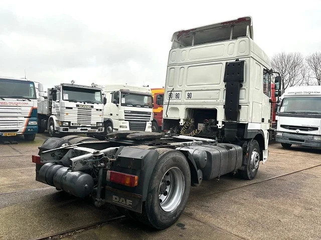 DAF 95.380 XF SPACECAB (EURO 2 (MECHANICAL PUMP & INJECTORS) / ZF16 MANUAL GEARBOX / AIRCONDITIONING) - Tractor unit: picture 3 DAF 95.380 XF SPACECAB (EURO 2 (MECHANICAL PUMP & INJECTORS) / ZF16 MANUAL GEARBOX / AIRCONDITIONING) - Tractor unit: picture 3
