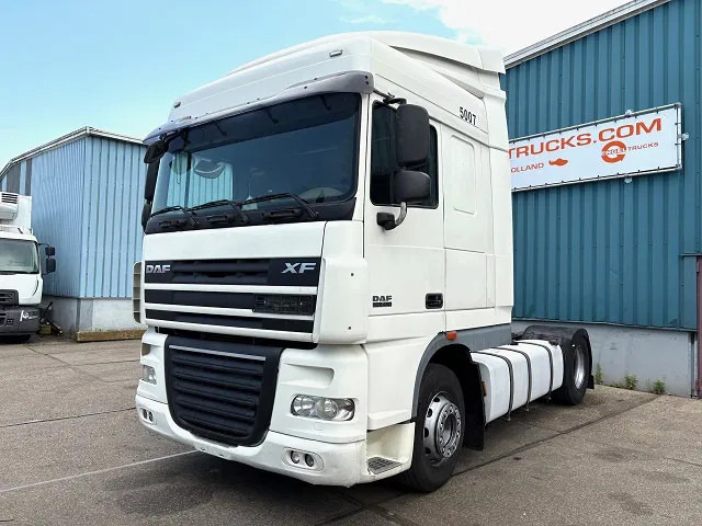 DAF XF 105.460 SPACECAB (2 IDENTICAL UNITS AVAILBLE) (ZF16 MANUAL GEARBOX / MX-BRAKE / 870+430 LITER TANK / FRIDGE / AIRCONDITIONING - Tractor unit: picture 1 DAF XF 105.460 SPACECAB (2 IDENTICAL UNITS AVAILBLE) (ZF16 MANUAL GEARBOX / MX-BRAKE / 870+430 LITER TANK / FRIDGE / AIRCONDITIONING - Tractor unit: picture 1