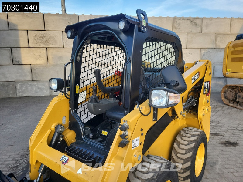 Skid steer loader Caterpillar 226 D3: picture 19