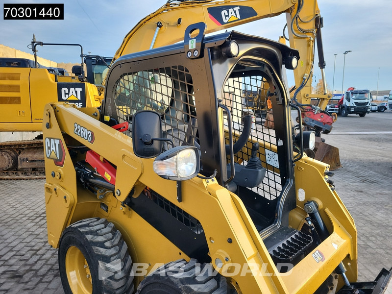 Skid steer loader Caterpillar 226 D3: picture 18