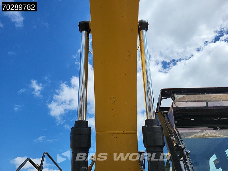 Crawler excavator Caterpillar 320 F L: picture 8