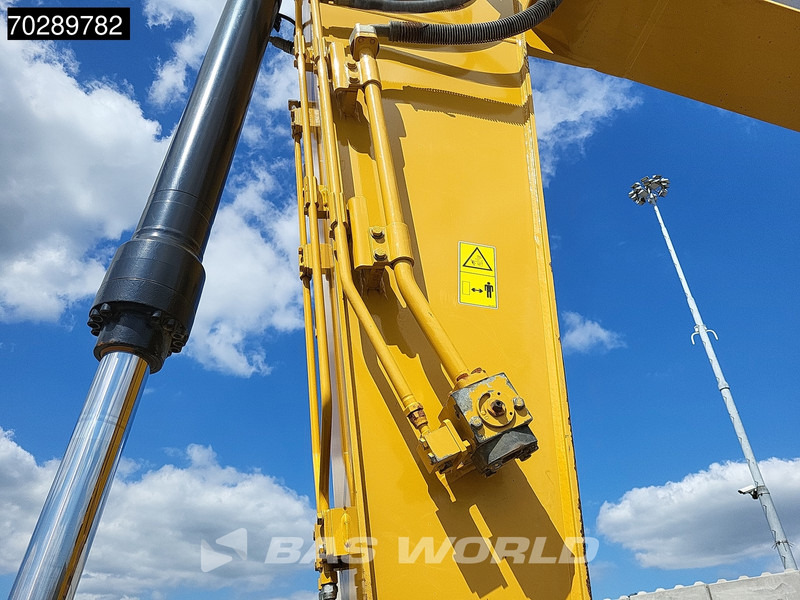 Crawler excavator Caterpillar 320 F L: picture 10