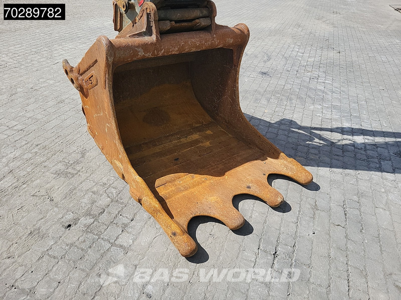Crawler excavator Caterpillar 320 F L: picture 13