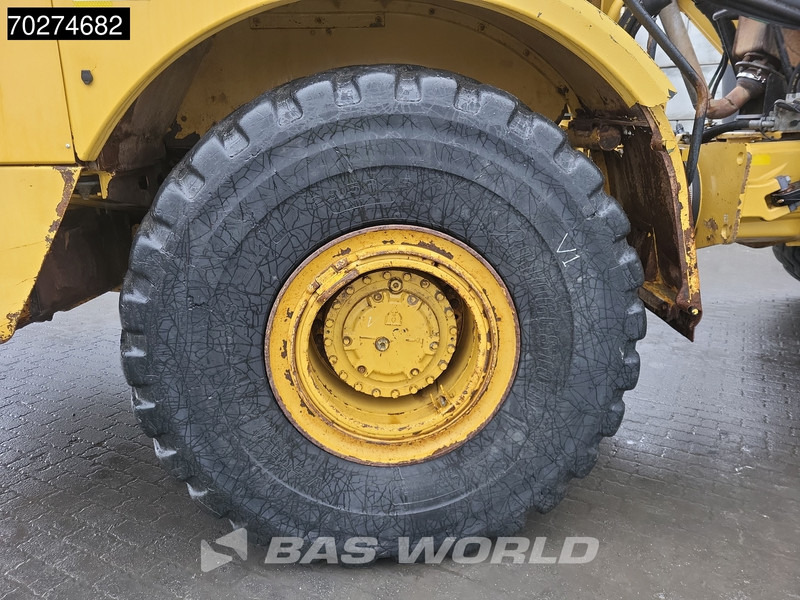 Articulated dump truck Caterpillar 740 B: picture 20