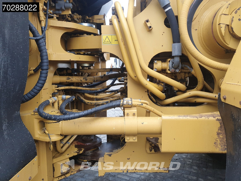 Wheel loader Caterpillar 988 H: picture 14