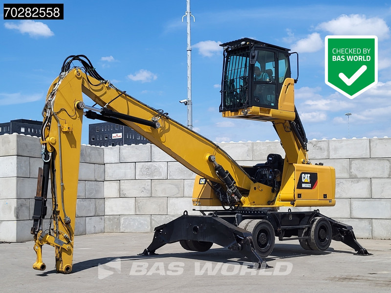 Material handler Caterpillar MH3022: picture 1