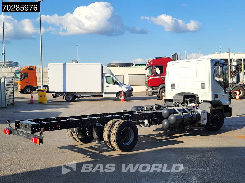Iveco 120-210L 4X2 NEW 12tons chassis! CNG Engine Manual TELMA Retarder Euro 6 - Cab chassis truck: picture 5 Iveco 120-210L 4X2 NEW 12tons chassis! CNG Engine Manual TELMA Retarder Euro 6 - Cab chassis truck: picture 5