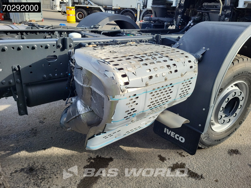 New Cab chassis truck Iveco T-Way 510 8X4 New! Retarder Big-Axle Steelsuspension Automatic LED Euro 6: picture 15