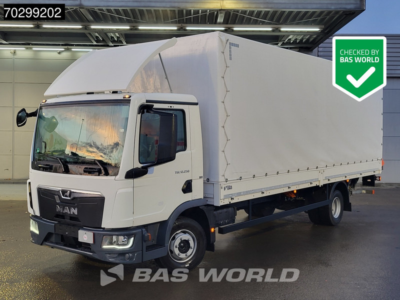 MAN TGL 12.250 4X2 Low Mileage! 12 Tons Automatic 1500kg Ladebordwand Euro 6 - Curtain side truck: picture 1 MAN TGL 12.250 4X2 Low Mileage! 12 Tons Automatic 1500kg Ladebordwand Euro 6 - Curtain side truck: picture 1
