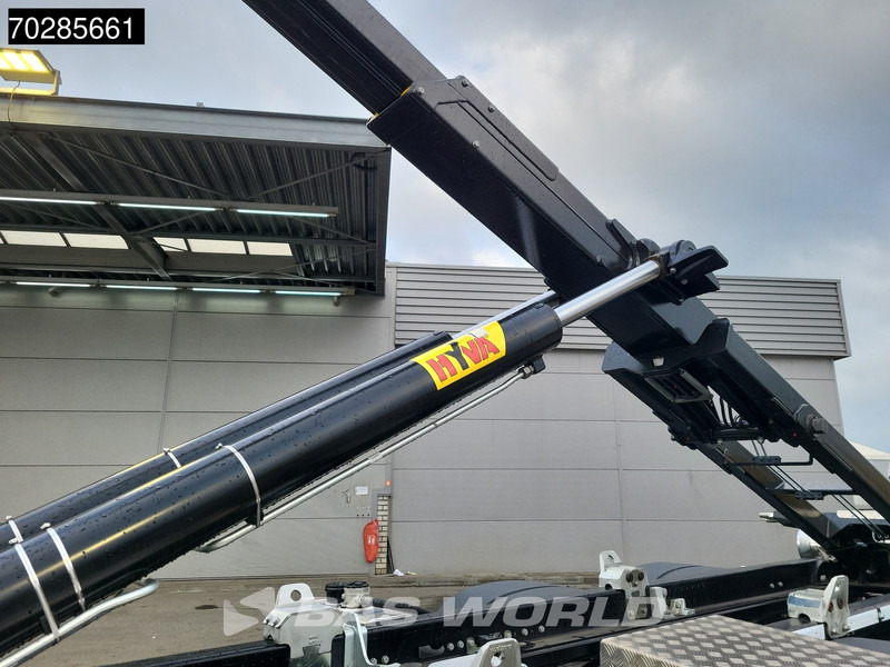 Leasing of MAN TGS 26.440 6X4 NEW HYVA H20-60S Automatic Steelsuspension Euro 6 MAN TGS 26.440 6X4 NEW HYVA H20-60S Automatic Steelsuspension Euro 6: picture 13 Leasing of MAN TGS 26.440 6X4 NEW HYVA H20-60S Automatic Steelsuspension Euro 6 MAN TGS 26.440 6X4 NEW HYVA H20-60S Automatic Steelsuspension Euro 6: picture 13