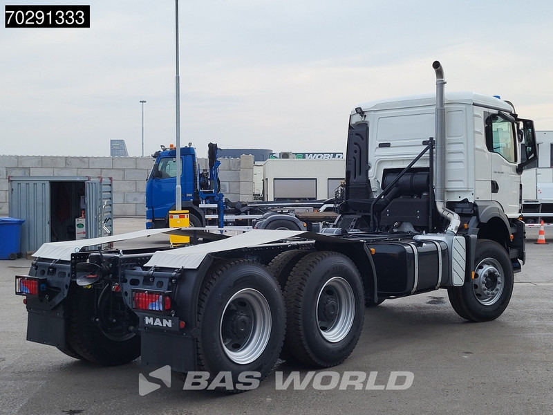 MAN TGS 40.400 6X4 NEW 6x4 chassis PTO Preparation Steelsuspension Big-Axle Automatic Euro 2 - Cab chassis truck: picture 5 MAN TGS 40.400 6X4 NEW 6x4 chassis PTO Preparation Steelsuspension Big-Axle Automatic Euro 2 - Cab chassis truck: picture 5