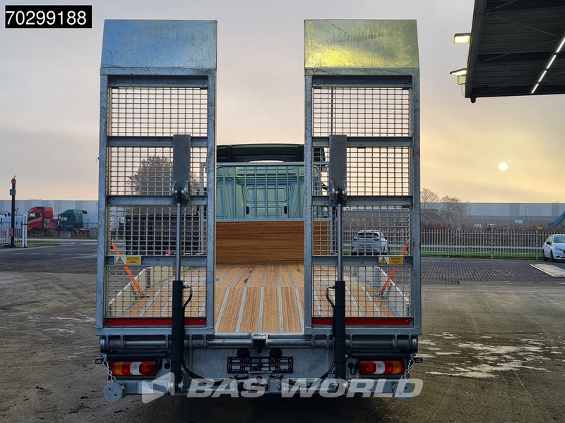 Mercedes-Benz Actros 1827 4X2 NEW! 18tons Machine transporter Oprijwagen Hydraulic ramps Air suspension - Car transporter truck: picture 3 Mercedes-Benz Actros 1827 4X2 NEW! 18tons Machine transporter Oprijwagen Hydraulic ramps Air suspension - Car transporter truck: picture 3