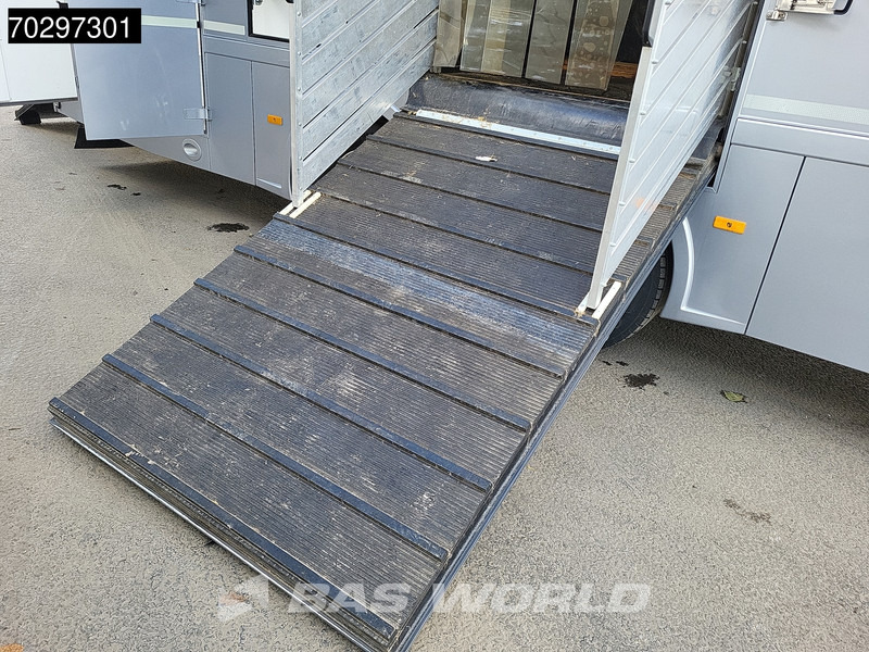 Horse truck Mercedes-Benz Actros 2551 6X2 Pferdetransport Horse truck + Living Standairco Navi ACC Automatic Euro 6: picture 18