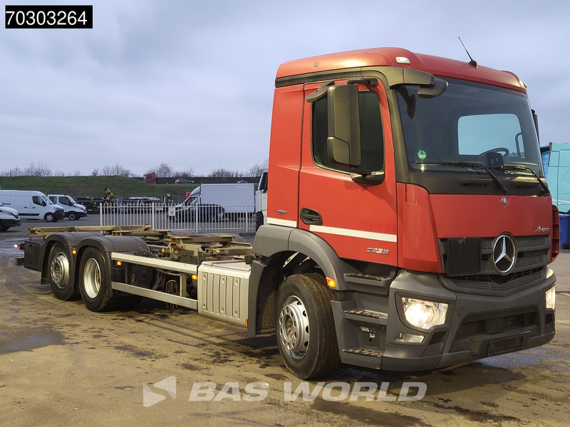 Mercedes-Benz Antos 2535 Antos 6X2 BDF ADR Full Air Suspension Lift+Steering Axle Automatic Euro 6 - Container transporter/ Swap body truck: picture 3 Mercedes-Benz Antos 2535 Antos 6X2 BDF ADR Full Air Suspension Lift+Steering Axle Automatic Euro 6 - Container transporter/ Swap body truck: picture 3