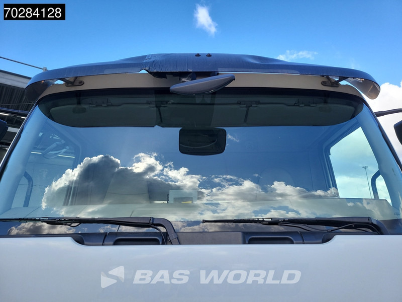 Tanker truck for transportation of fuel Renault Premium 380 4X4 4x4 14.000 Liter Fuel tanker 6 compartments ADR Hydrodrive Euro 5: picture 7 Tanker truck for transportation of fuel Renault Premium 380 4X4 4x4 14.000 Liter Fuel tanker 6 compartments ADR Hydrodrive Euro 5: picture 7