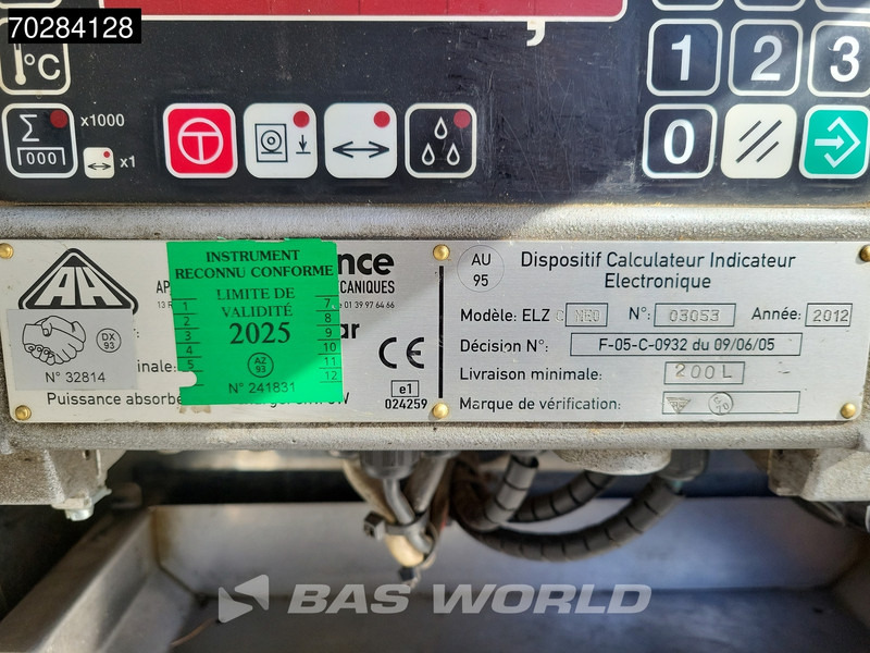 Tanker truck for transportation of fuel Renault Premium 380 4X4 4x4 14.000 Liter Fuel tanker 6 compartments ADR Hydrodrive Euro 5: picture 13 Tanker truck for transportation of fuel Renault Premium 380 4X4 4x4 14.000 Liter Fuel tanker 6 compartments ADR Hydrodrive Euro 5: picture 13