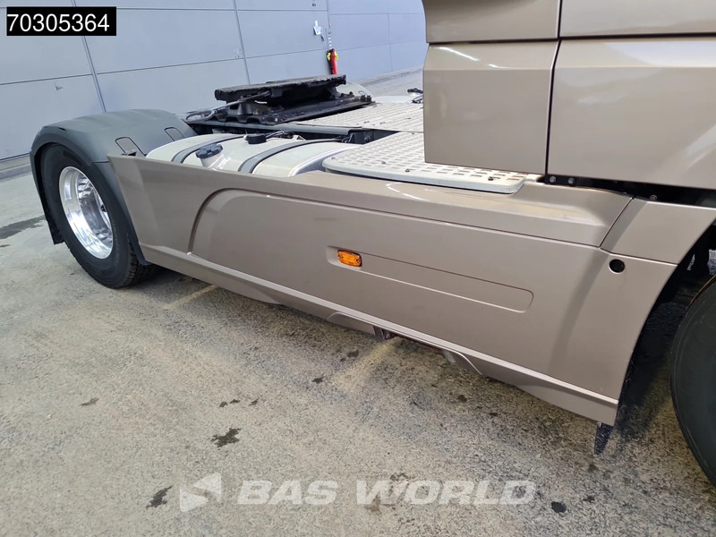 Tractor unit DAF XF 530 4X2 SSC NL-Truck 2xTanks Alcoa's Standklima: picture 13