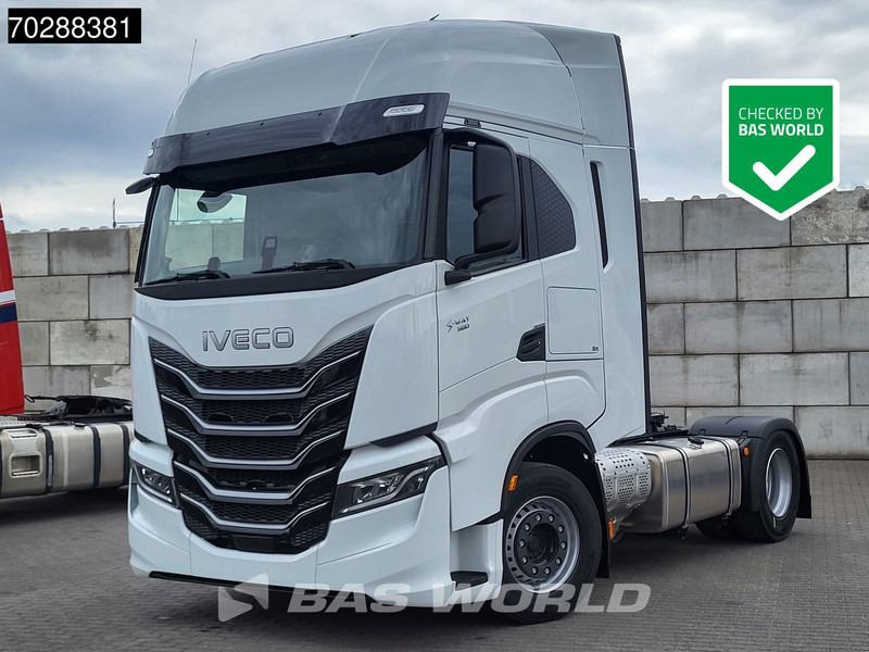 Iveco S-way 580 4X2 Nieuw! 2xTanks Standklima ACC LED Euro 6 - Tractor unit: picture 1 Iveco S-way 580 4X2 Nieuw! 2xTanks Standklima ACC LED Euro 6 - Tractor unit: picture 1