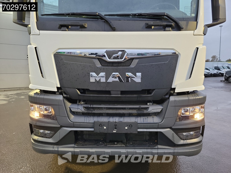 Leasing of MAN TGS 33.440 6X4 NEW! TN Manual Full-Steel Big-Axle Drumbrakes Euro 2 MAN TGS 33.440 6X4 NEW! TN Manual Full-Steel Big-Axle Drumbrakes Euro 2: picture 7