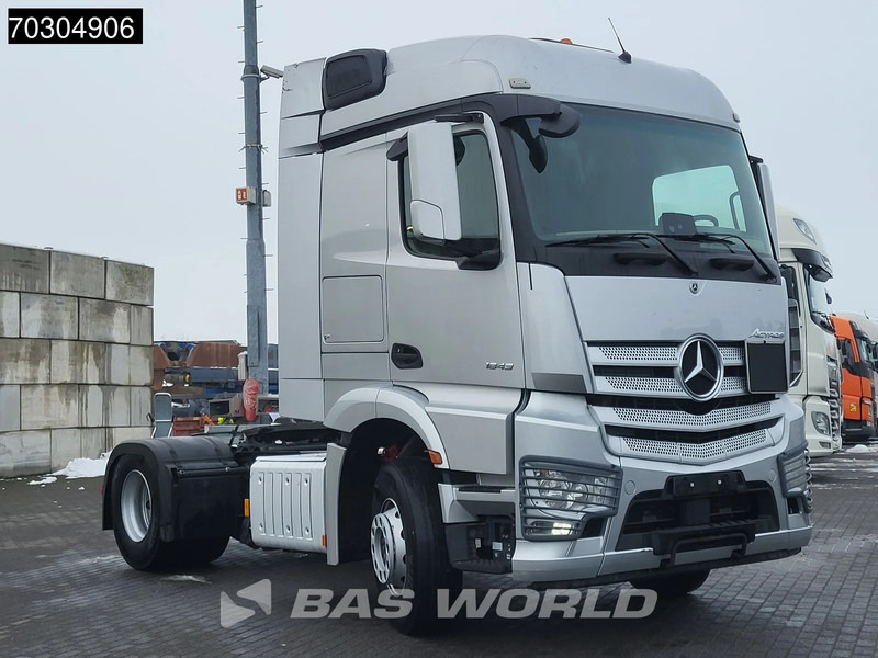 Mercedes-Benz Actros 1843 4X2 StreamSpace ADR - Tractor unit: picture 3 Mercedes-Benz Actros 1843 4X2 StreamSpace ADR - Tractor unit: picture 3
