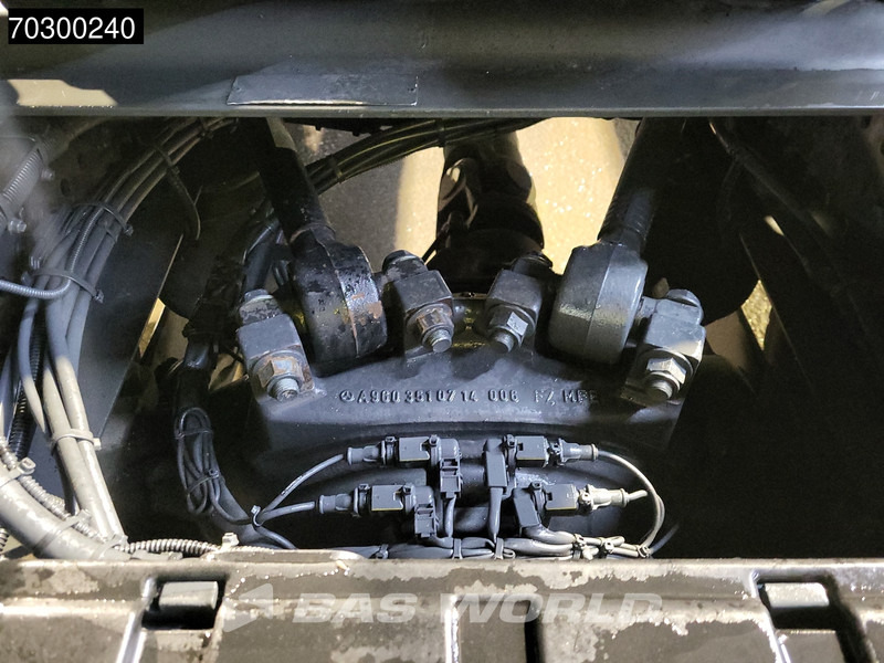 Tractor unit Mercedes-Benz Actros 1845 4X2 StreamSpace Euro 6: picture 16 Tractor unit Mercedes-Benz Actros 1845 4X2 StreamSpace Euro 6: picture 16