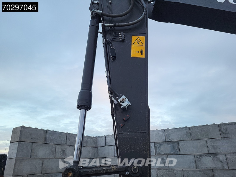 Crawler excavator Volvo EC220 E L: picture 10