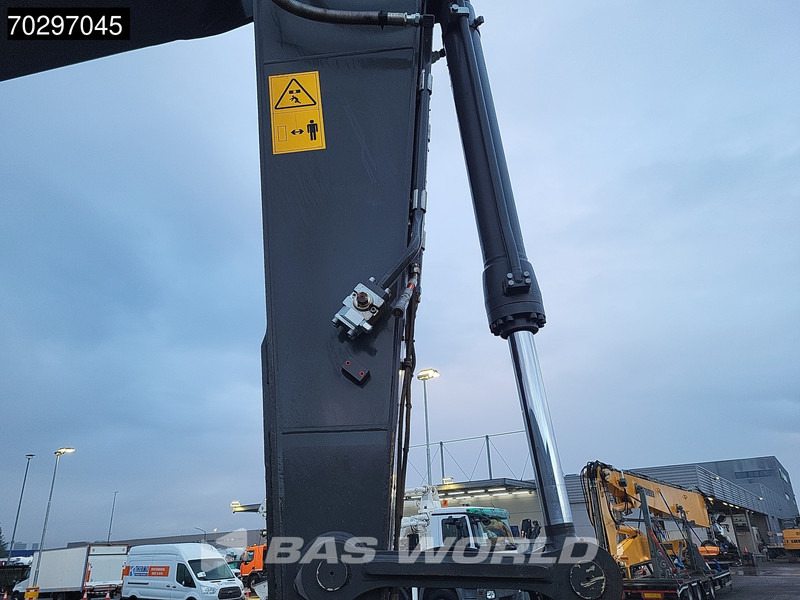 Crawler excavator Volvo EC220 E L: picture 11