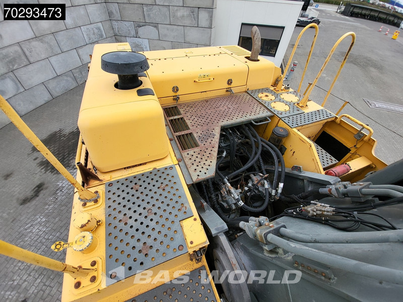 Crawler excavator Volvo EC700 C L: picture 16