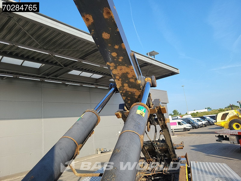 Hook lift truck Volvo FH16 700 FH16 6X4 Full Air 20t Hook Xenon Euro 5: picture 13