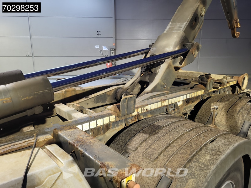 Volvo FM 370 6X2 21t Hooklift Lift Axle Automatic Euro 5 - Hook lift truck: picture 3 Volvo FM 370 6X2 21t Hooklift Lift Axle Automatic Euro 5 - Hook lift truck: picture 3