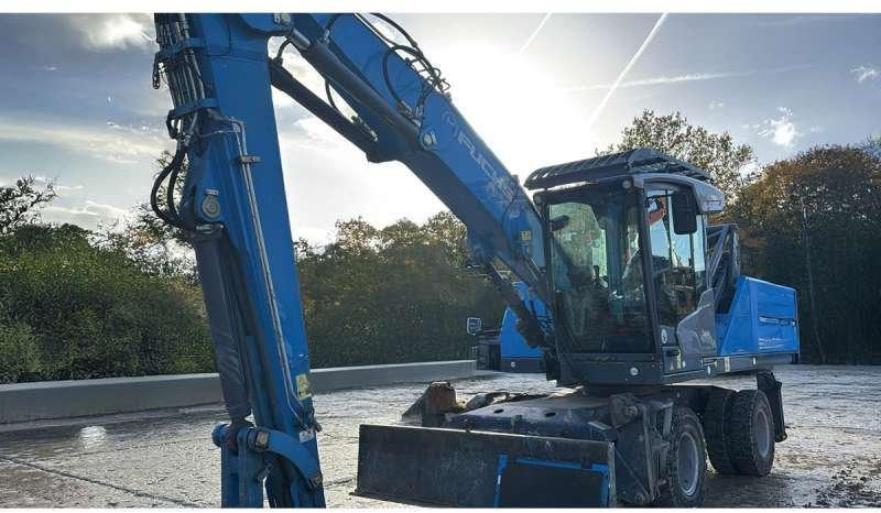 Fuchs MHL320F - Material handler: picture 1 Fuchs MHL320F - Material handler: picture 1