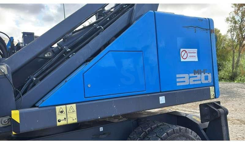 Fuchs MHL320F - Material handler: picture 3 Fuchs MHL320F - Material handler: picture 3