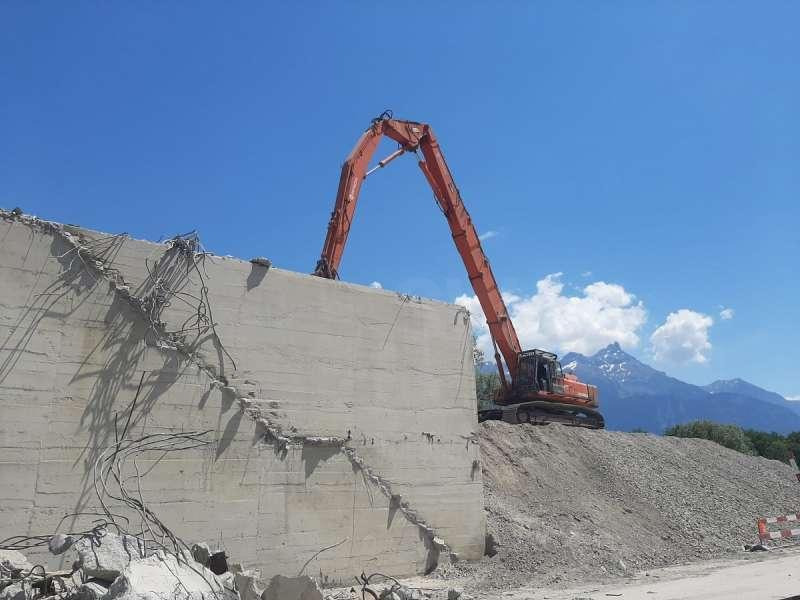 Hitachi EX400LC - Demolition excavator: picture 3 Hitachi EX400LC - Demolition excavator: picture 3