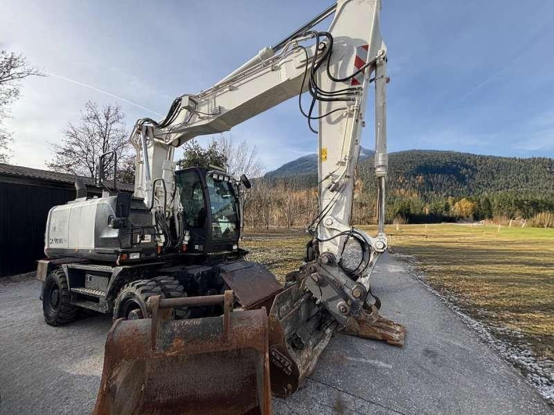 Hitachi ZX190W-5B - Wheel excavator: picture 1 Hitachi ZX190W-5B - Wheel excavator: picture 1