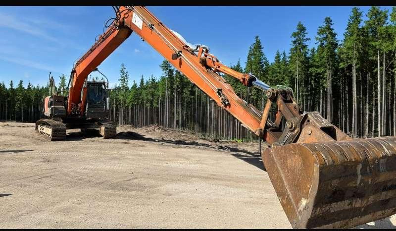 Hitachi ZX210LC-3 - Material handler: picture 4 Hitachi ZX210LC-3 - Material handler: picture 4