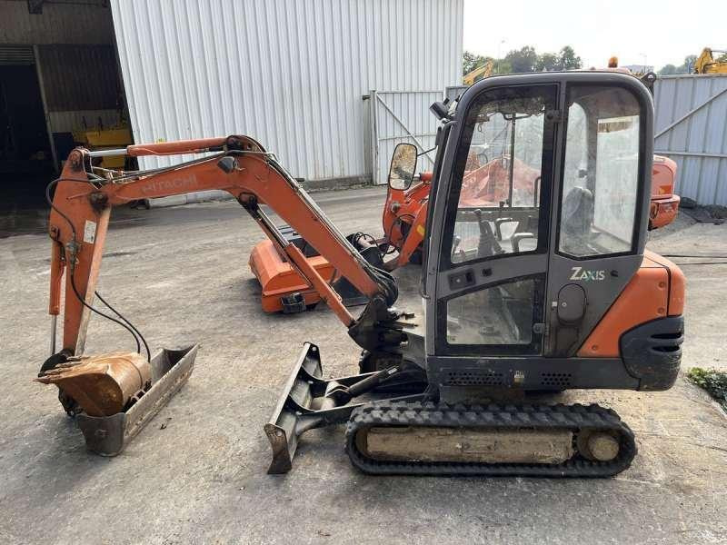 Hitachi ZX25 CLR - Mini excavator: picture 4 Hitachi ZX25 CLR - Mini excavator: picture 4