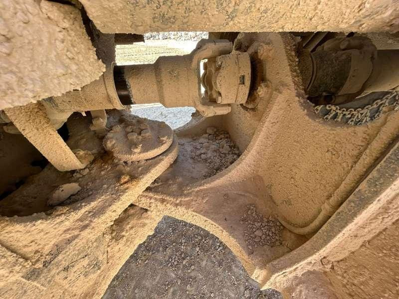 Wheel loader Komatsu WA600-8E0: picture 12