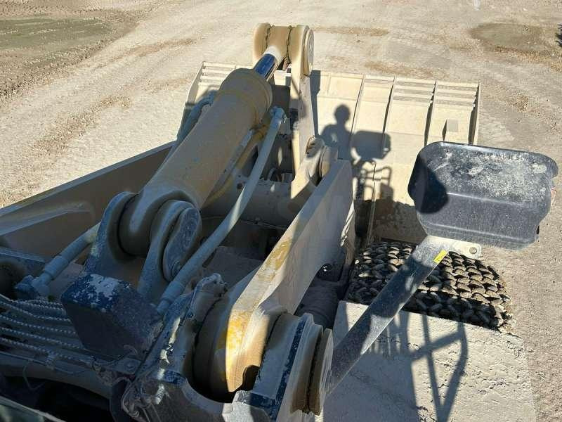 Wheel loader Komatsu WA600-8E0: picture 30