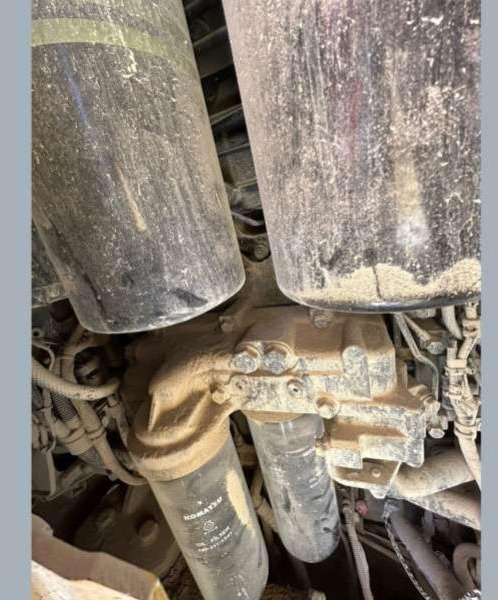 Wheel loader Komatsu WA600-8E0: picture 25