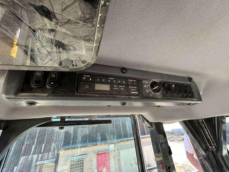 Wheel loader Komatsu WA600-8E0: picture 14