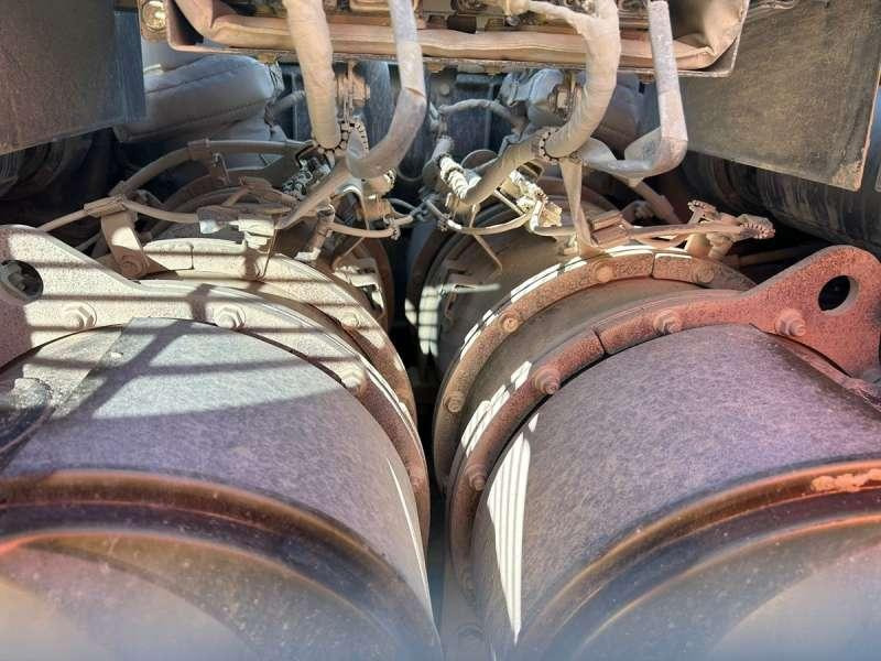 Wheel loader Komatsu WA600-8E0: picture 26