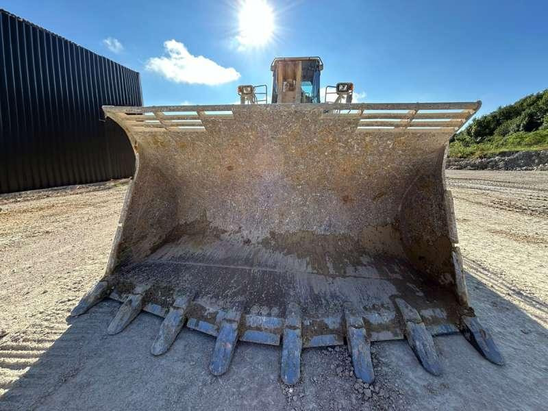 Wheel loader Komatsu WA600-8E0: picture 9