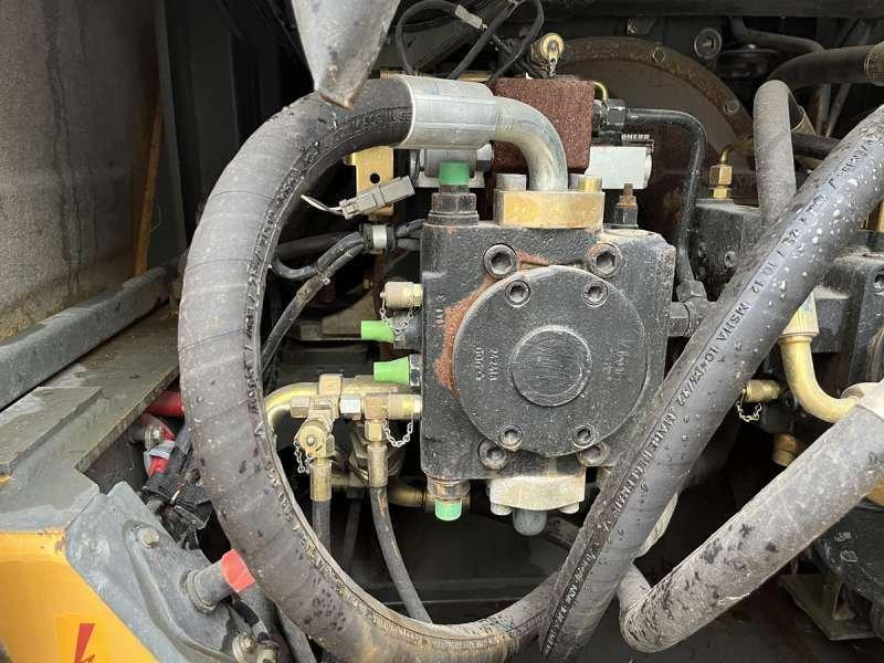 Wheel loader Liebherr L554: picture 30 Wheel loader Liebherr L554: picture 30