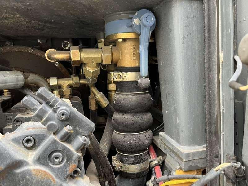 Wheel loader Liebherr L554: picture 29 Wheel loader Liebherr L554: picture 29