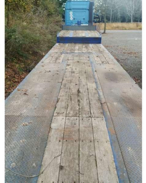 Verem 3 ESSIEUX - Low loader semi-trailer: picture 1 Verem 3 ESSIEUX - Low loader semi-trailer: picture 1