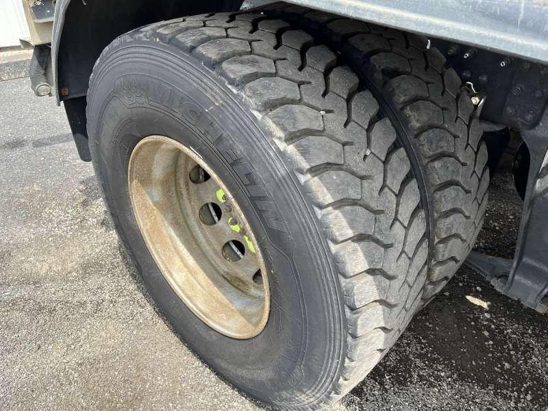 Hook lift truck Volvo Camion Ampliroll FM12 - 340: picture 13 Hook lift truck Volvo Camion Ampliroll FM12 - 340: picture 13