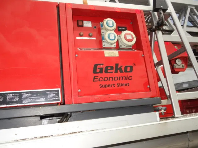 Fire engine DAF LF 55.250 METZ 30 meter: picture 19