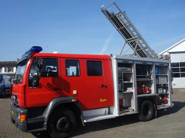 MAN 15 224-with winch 2500liter tank manual gearbox ,ziegler pomp - Fire engine: picture 2 MAN 15 224-with winch 2500liter tank manual gearbox ,ziegler pomp - Fire engine: picture 2