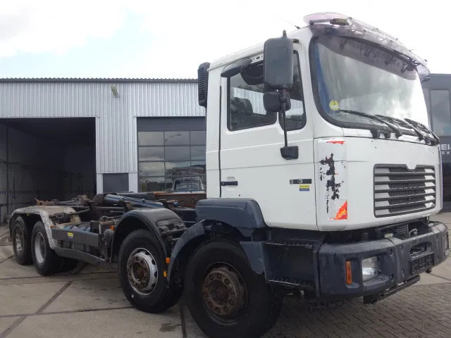 MAN 35-364 chassis cabine manual diesel pomp 6 cil 8x4 - Cab chassis truck: picture 1 MAN 35-364 chassis cabine manual diesel pomp 6 cil 8x4 - Cab chassis truck: picture 1